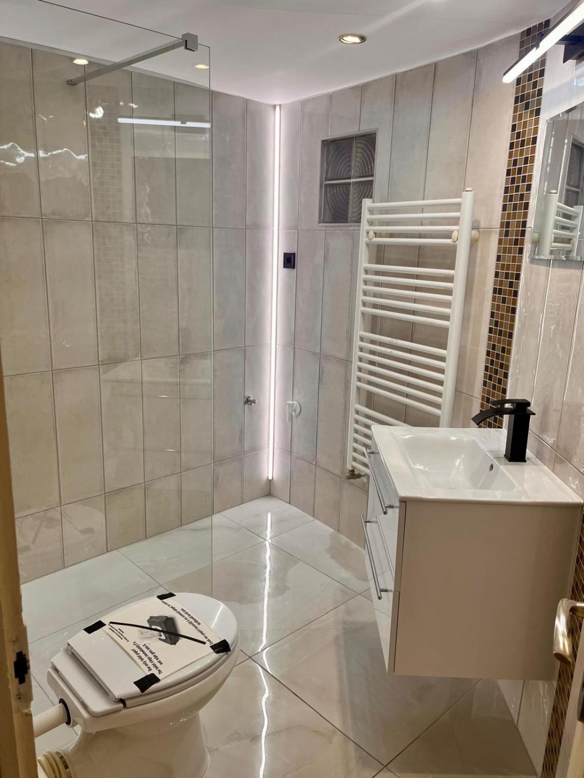 Kalvaria With Balcony, Free Parking And Ac Budapeste Exterior foto