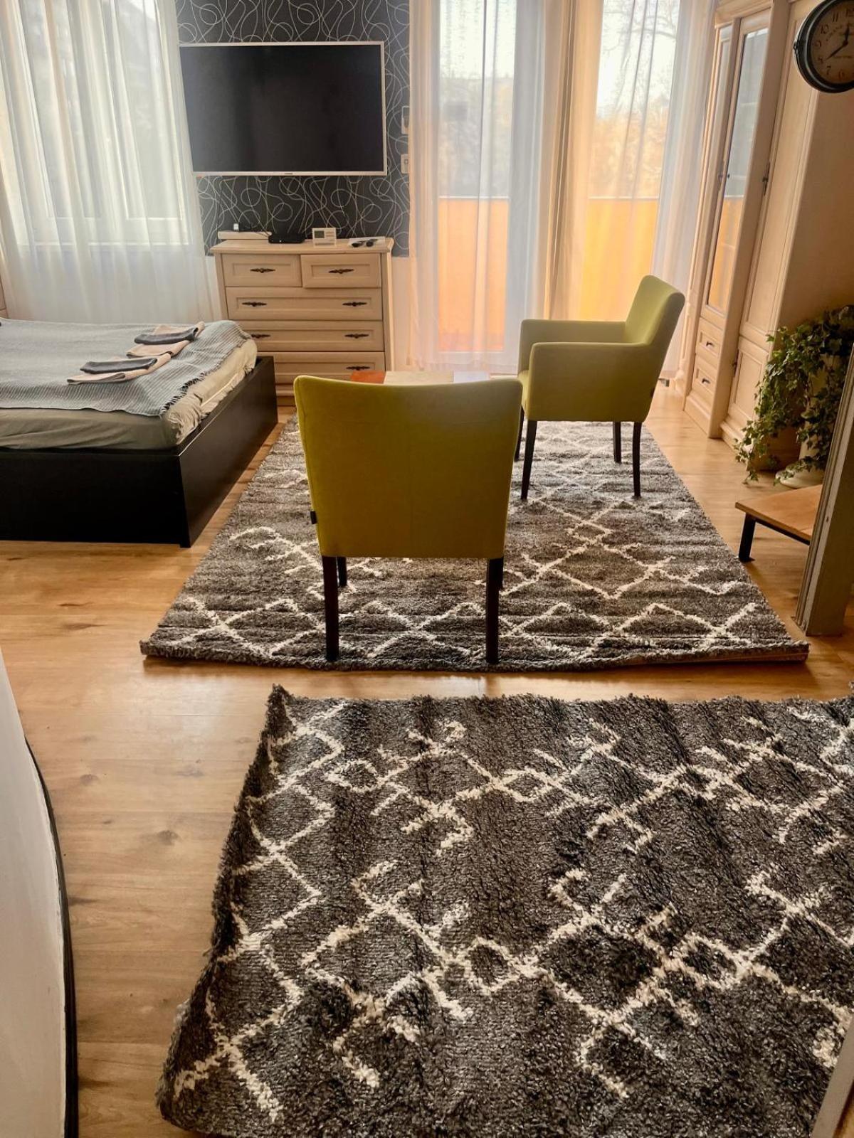 Kalvaria With Balcony, Free Parking And Ac Budapeste Exterior foto